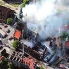 ▲	22 maja 2006 r. ogień zniszczył doszczętnie dach gdańskiej świątyni  św. Katarzyny. Cały czas trwa jej renowacja.