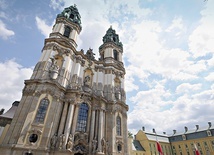 ▲	W czuwaniu może wziąć udział każdy diecezjanin.