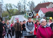 ▲	25 kwietnia w modlitwie wzięło udział kilkadziesiąt osób.