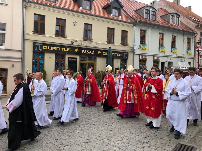 Bp Ignacy Dec doceniony na uroczystościach odpustowych w Gnieźnie