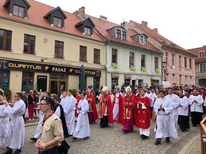 Bp Ignacy Dec doceniony na uroczystościach odpustowych w Gnieźnie