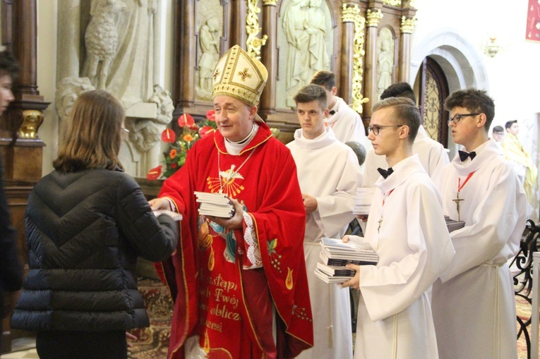 Bierzmowanie w Limanowej, cz. 1