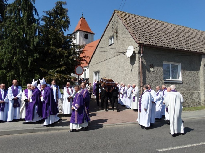 Ostatnie pożegnanie śp. ks. Jana Zycha