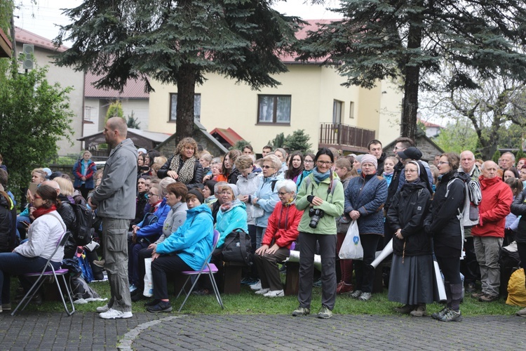 Msza Święta na rozpoczęcie 7. pielgrzymki z Hałcnowa do Łagiewnik - 2019