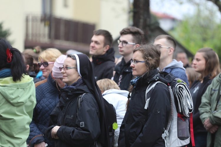 Msza Święta na rozpoczęcie 7. pielgrzymki z Hałcnowa do Łagiewnik - 2019