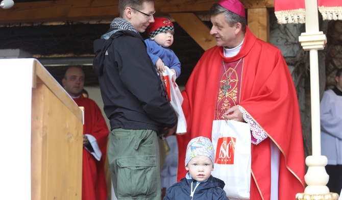 Bp Pindel do pielgrzymów: Eucharystia da wam moc!