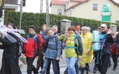 7. pielgrzymka z Hałcnowa wyrusza do Łagiewnik. cz. 2 - 2019