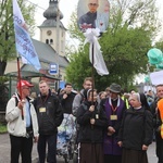 7. pielgrzymka z Hałcnowa wyrusza do Łagiewnik. cz. 2 - 2019