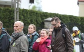 7. pielgrzymka z Hałcnowa wyrusza do Łagiewnik. cz. 2 - 2019