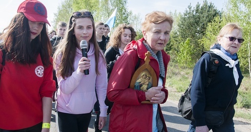 Choć na jeden dzień. Pielgrzymka Promienista w drodze