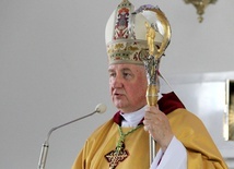 Biskup podkreślał służebną rolę pracy w życiu człowieka