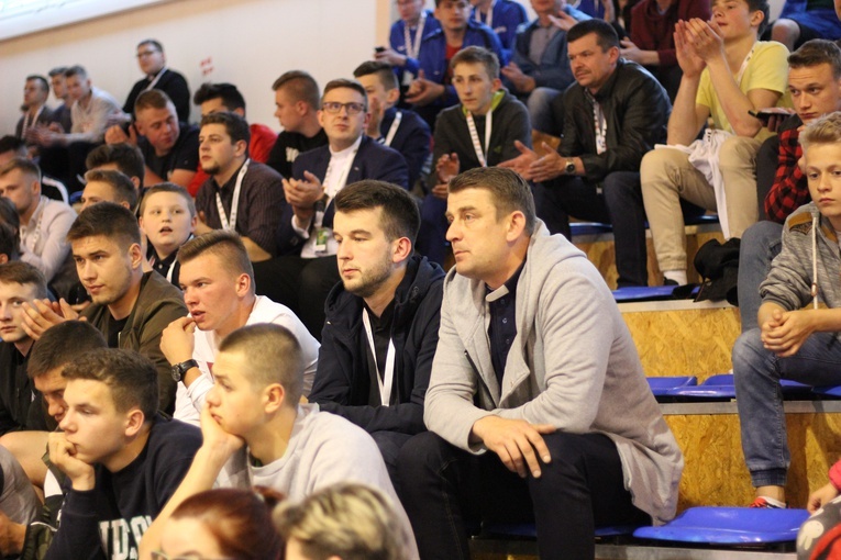 XIV Mistrzostwa Polski LSO w Piłce Nożnej Halowej o Puchar KnC - koncert