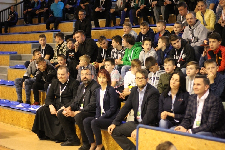 XIV Mistrzostwa Polski LSO w Piłce Nożnej Halowej o Puchar KnC - koncert