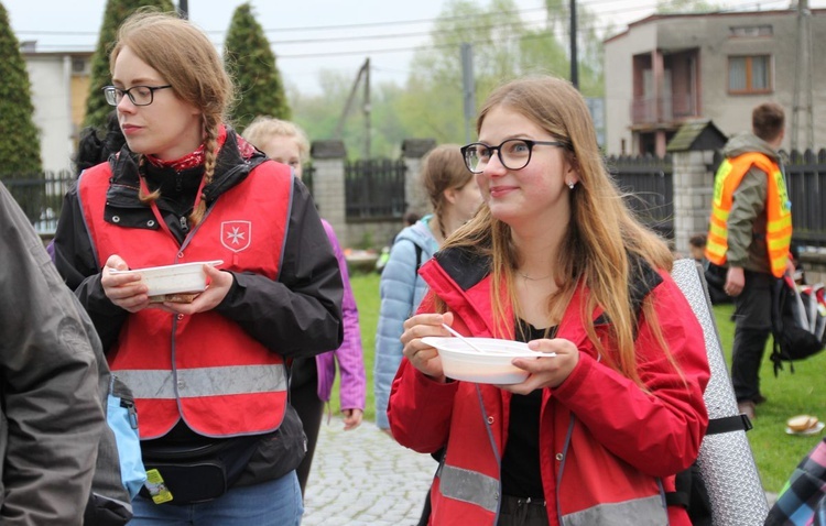 Postój pielgrzymów w Kętach-Podlesiu - 2019