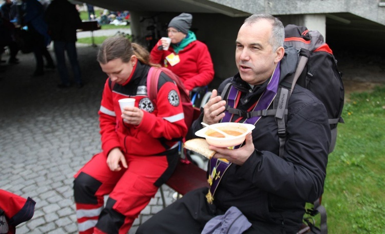 Postój pielgrzymów w Kętach-Podlesiu - 2019