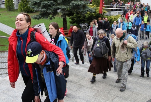 Postój pielgrzymów w Kętach-Podlesiu - 2019
