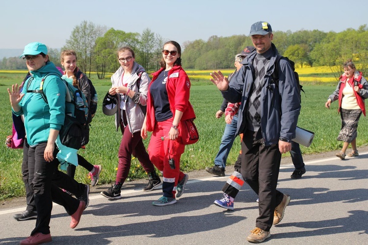 Z Witkowic do Wieprza - 2. dzień drogi do Łagiewnik - 2019