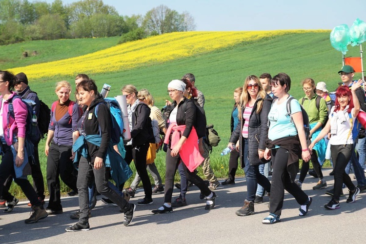 Z Witkowic do Wieprza - 2. dzień drogi do Łagiewnik - 2019