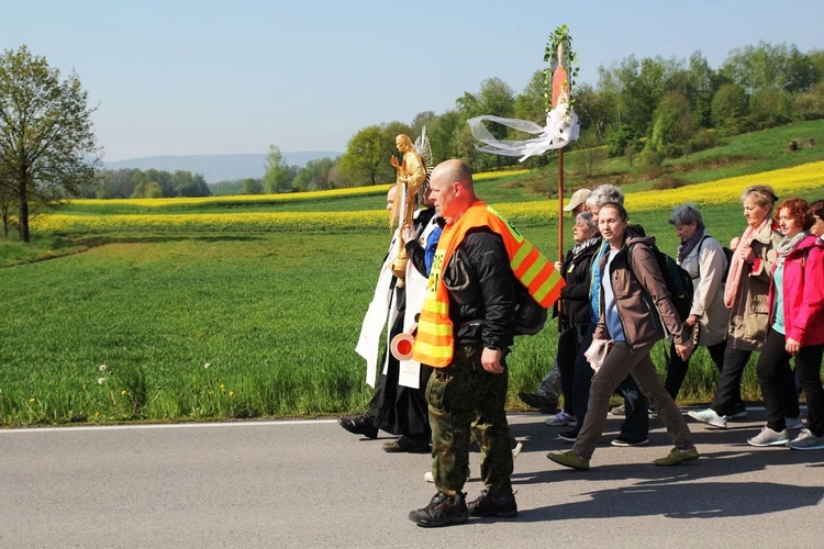 Z Witkowic do Wieprza - 2. dzień drogi do Łagiewnik - 2019