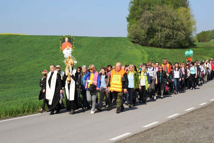 Z Witkowic do Wieprza - 2. dzień drogi do Łagiewnik - 2019