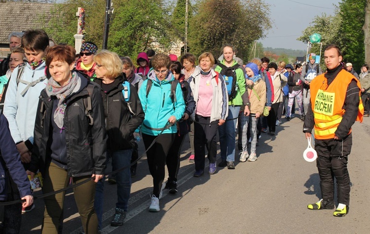 Z Witkowic do Wieprza - 2. dzień drogi do Łagiewnik - 2019