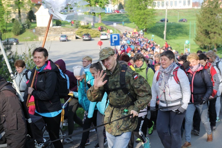 Z Witkowic do Wieprza - 2. dzień drogi do Łagiewnik - 2019