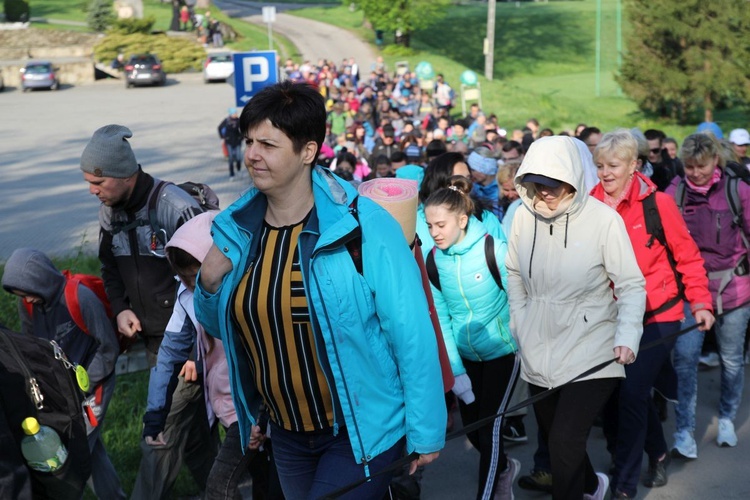 Z Witkowic do Wieprza - 2. dzień drogi do Łagiewnik - 2019