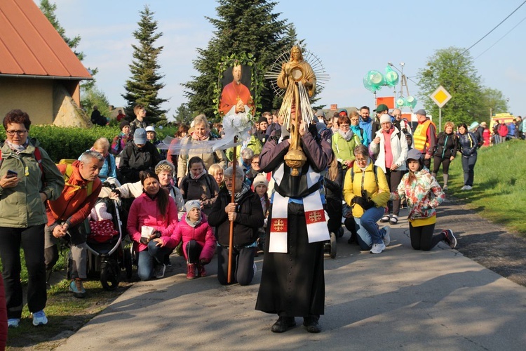 Z Witkowic do Wieprza - 2. dzień drogi do Łagiewnik - 2019