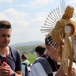Adoracja Jezusa w drodze z Wieprza do Tomic - grupa bł. ks. M. Sopoćki