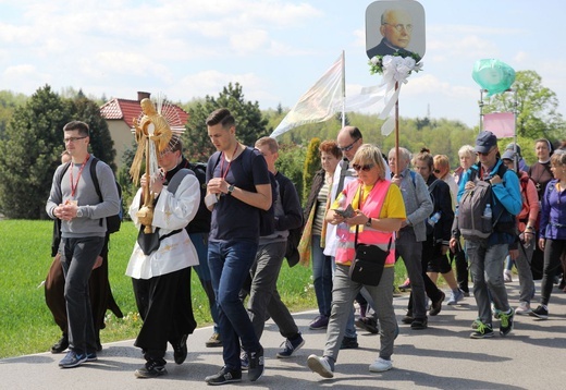 Adoracja Jezusa w drodze z Wieprza do Tomic - grupa bł. ks. M. Sopoćki