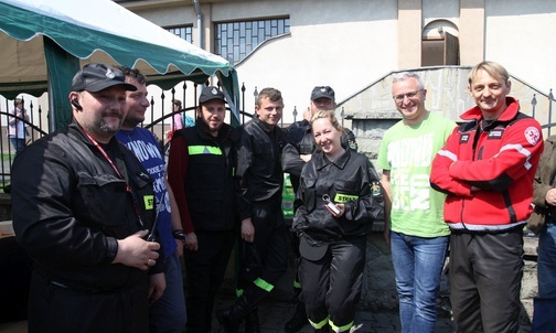 Strażacy z Tomic jak co roku czekali na pątników bielsko-żywieckich.