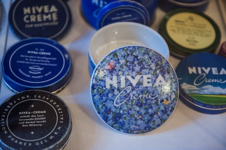 W Rudach można zobaczyć wystawę „Nivea w kolorze blue” 