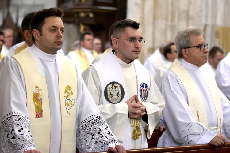 Pielgrzymka duchowieństwa do strzegomskiej bazyliki