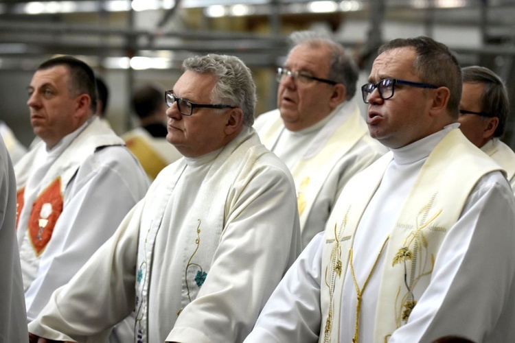 Pielgrzymka duchowieństwa do strzegomskiej bazyliki