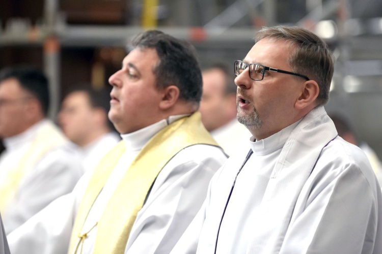 Pielgrzymka duchowieństwa do strzegomskiej bazyliki