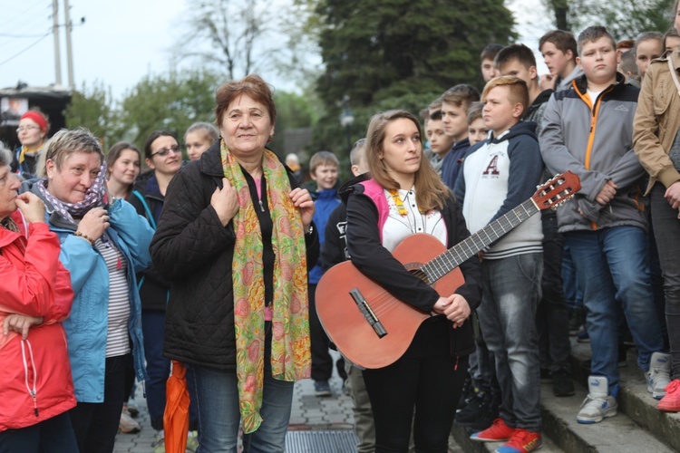 Powitanie grupy bł. ks. Sopoćki w Nidku - 2019