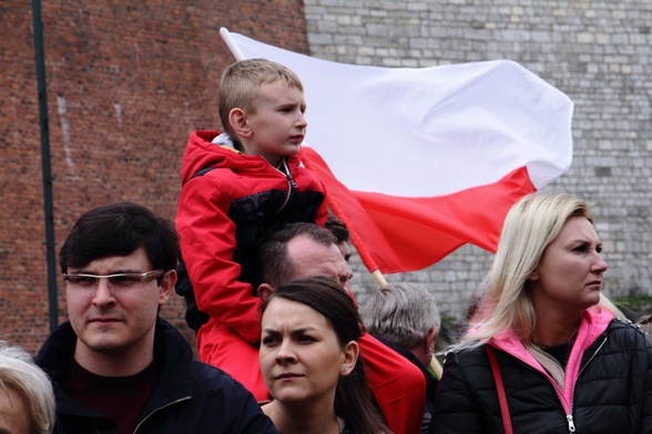 Abp Jędraszewski: Dziękujemy dziś Bogu za dwie matki - Maryję i ojczyznę