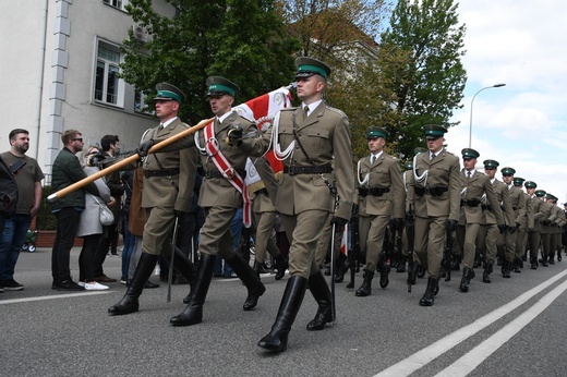 Defilada w święto Konstytucji 3 maja