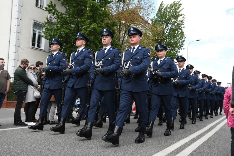 Defilada w święto Konstytucji 3 maja