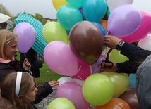 "Tak" dla życia i rodziny - kolorowy marsz w Pszczynie