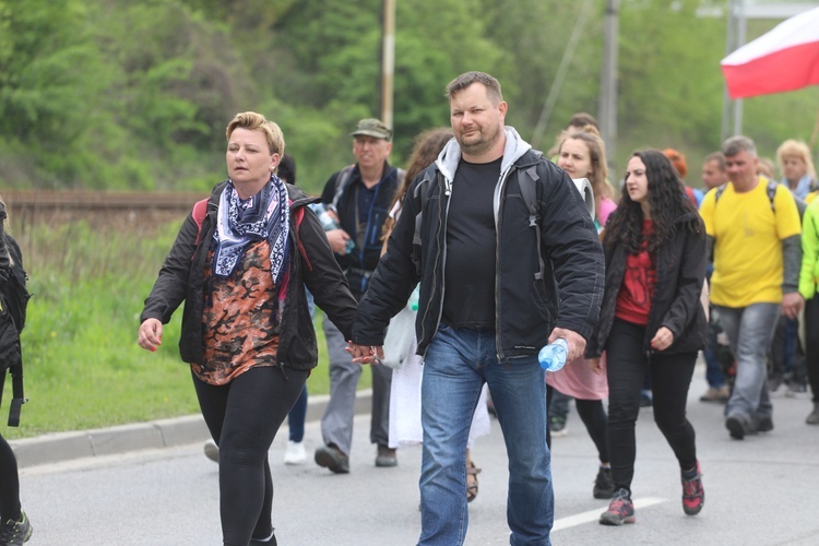 7. pielgrzymka dotarła z Hałcnowa do Łagiewnik - 2019