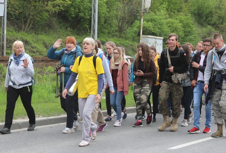 7. pielgrzymka dotarła z Hałcnowa do Łagiewnik - 2019