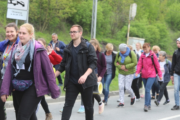 7. pielgrzymka dotarła z Hałcnowa do Łagiewnik - 2019