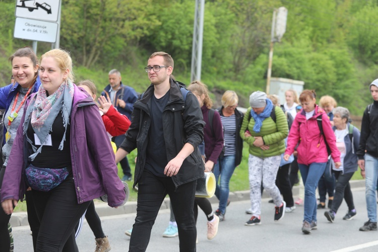 7. pielgrzymka dotarła z Hałcnowa do Łagiewnik - 2019