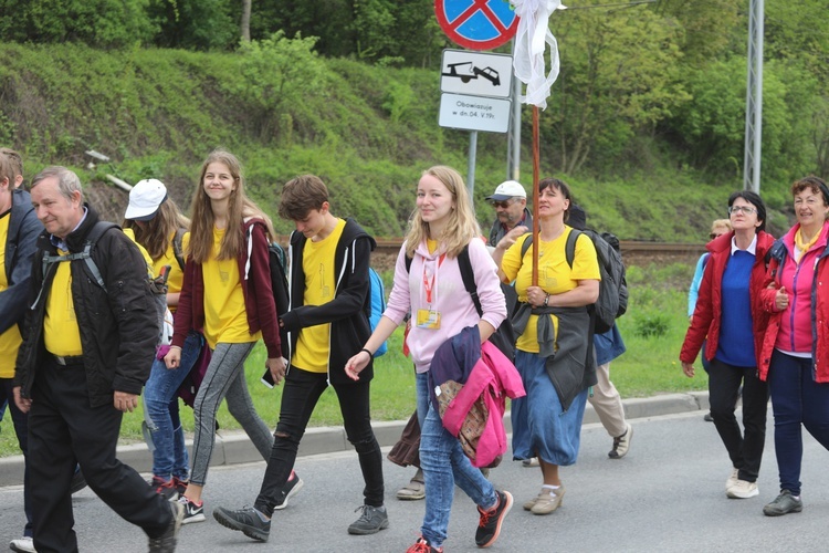 7. pielgrzymka dotarła z Hałcnowa do Łagiewnik - 2019