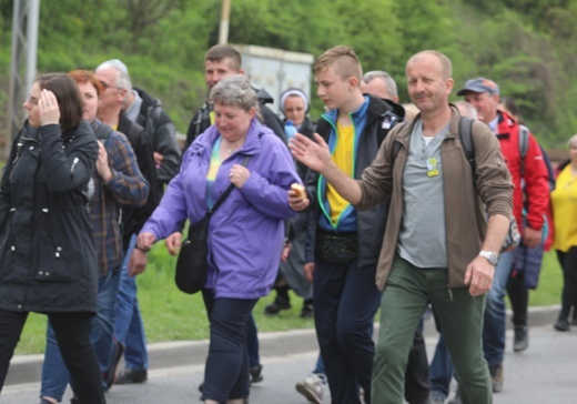 7. pielgrzymka dotarła z Hałcnowa do Łagiewnik - 2019