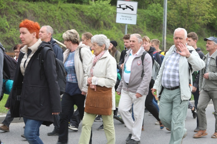 7. pielgrzymka dotarła z Hałcnowa do Łagiewnik - 2019