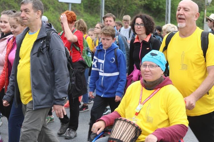 7. pielgrzymka dotarła z Hałcnowa do Łagiewnik - 2019