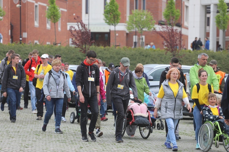 7. pielgrzymka dotarła z Hałcnowa do Łagiewnik - 2019