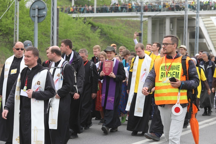 7. pielgrzymka dotarła z Hałcnowa do Łagiewnik - 2019